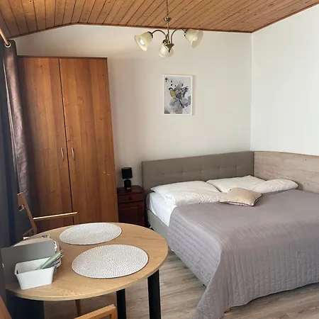 Maris Bed and Breakfast